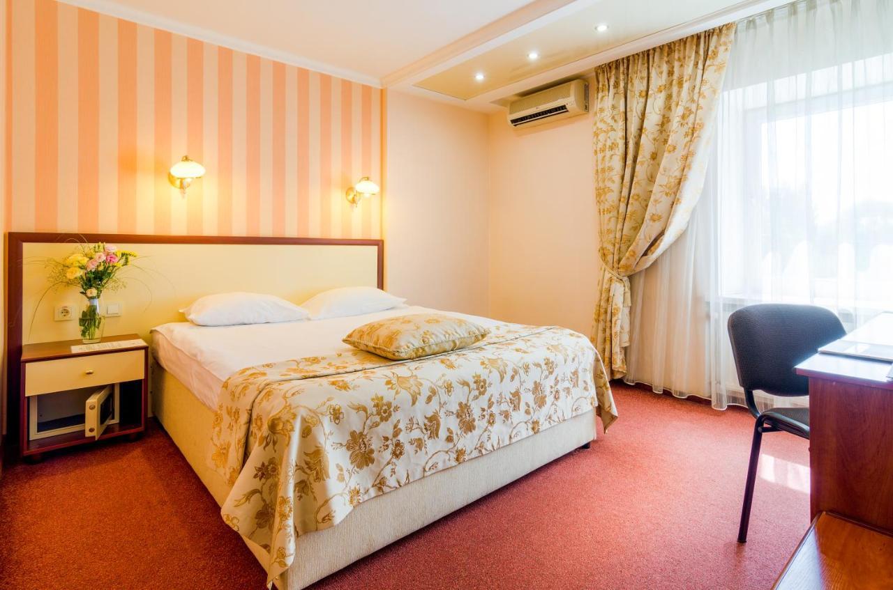 Raziotel Kryvy Rih Buitenkant foto