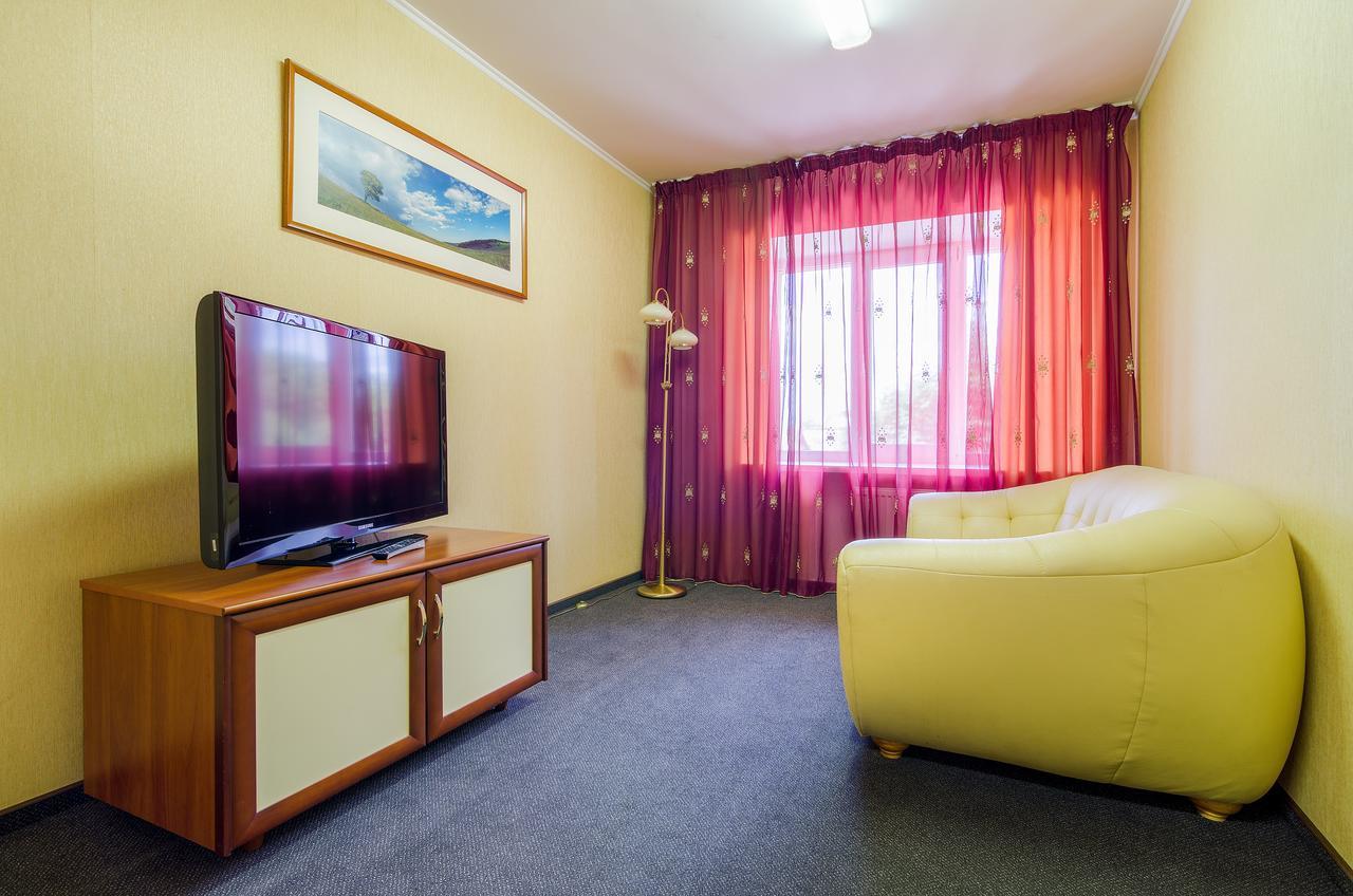 Raziotel Kryvy Rih Buitenkant foto